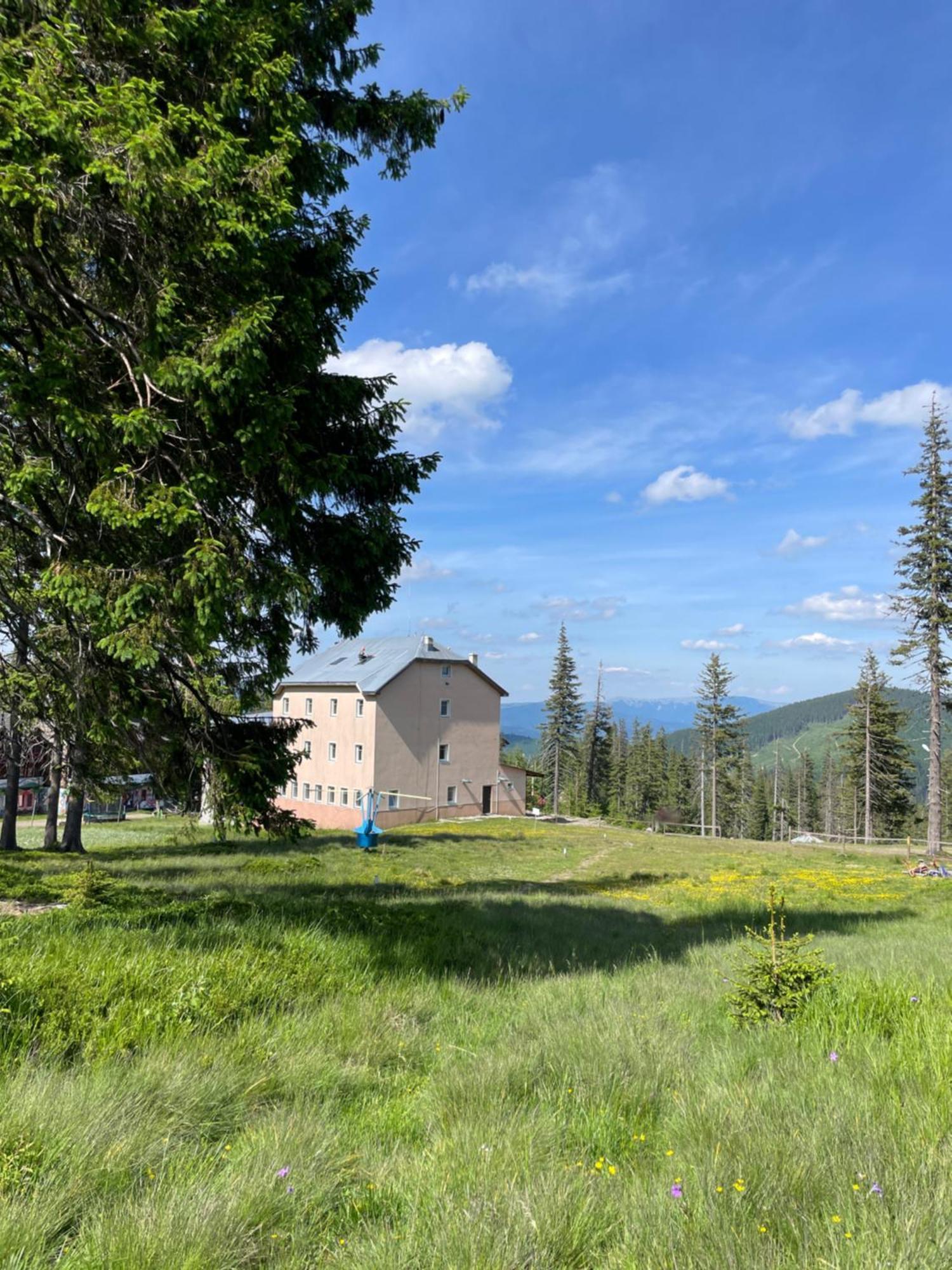 Оаза Hotel Dragobrat Exterior photo
